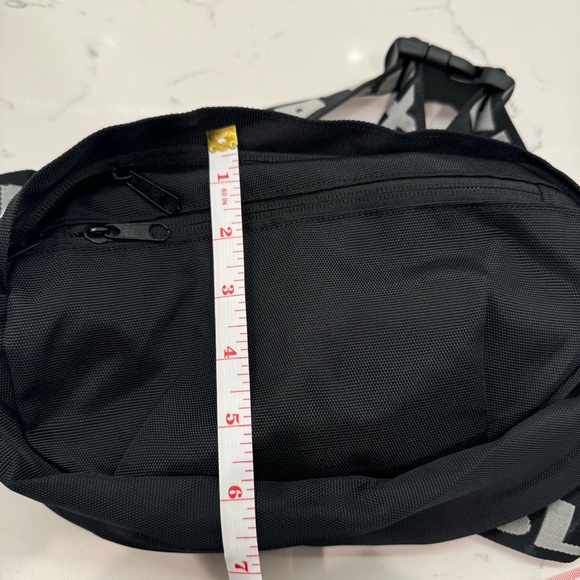 Roblox Adjustable Belt Bag - Picture 6 of 8